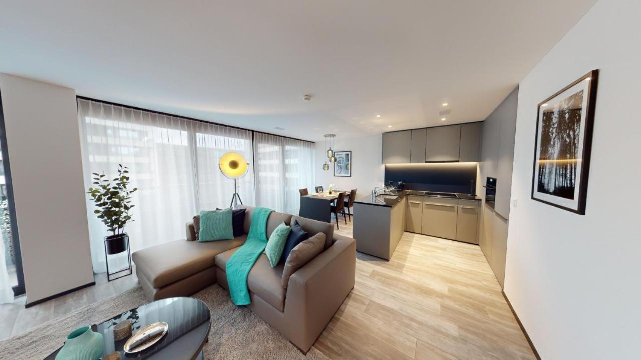Spacious 1 Bedroom Apartment With Balcony Цюрих Екстериор снимка